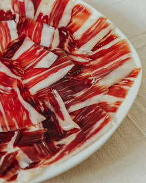Detalle loncha jamón ibérico de bellota 100% puro Jamones Leandro